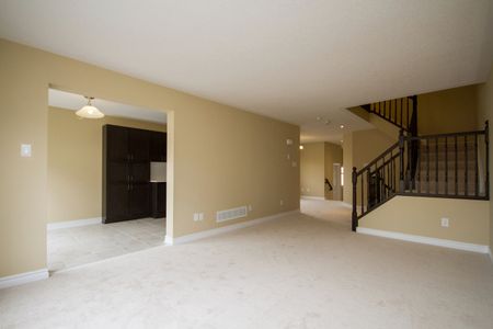 For Lease - 464 Brettonwood Ridge, Kanata, Ontario - Photo 4