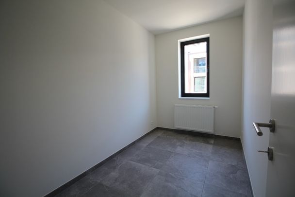 Modern 2 slaapkamer appartement met staanplaats in centrum - Foto 1