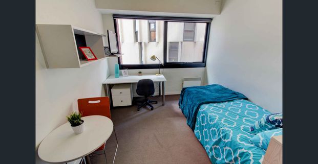 Modern studio Accommodation - Photo 1