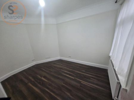 3 bedroom maisonette to rent - Photo 4