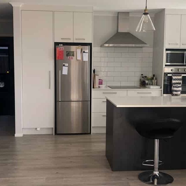 Modern living ready on Raynor! - Photo 1