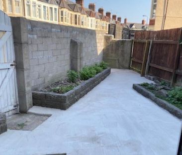 4 bedroom terraced house to rent - Photo 2