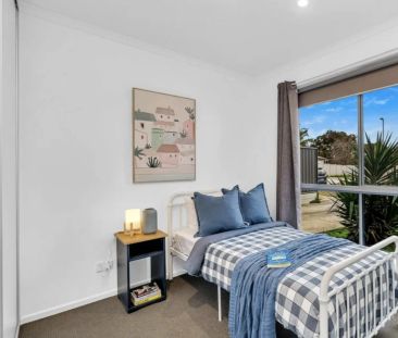 Modern & Low-Maintenance Living in Elizabeth East - Photo 4