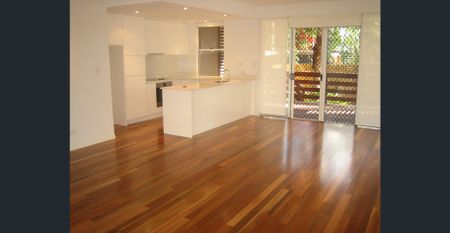 Luxury living at it's finest!! - Photo 2