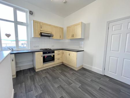 3 bedroom flat to rent - Photo 5