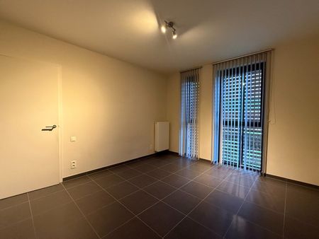 1-kamer appartement te huur in centrum Halle - Photo 4