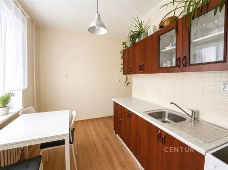 Pronájem moderně zařízeného bytu 2+1, 55 m - Photo 2