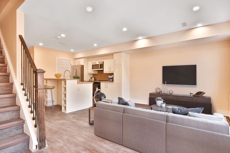 For Lease - 795 Broadview Avenue Unit# Apt 1, Toronto, Ontario - Photo 4