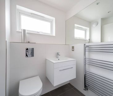 Room in a Shared House, Church Road, CR4 - Photo 5