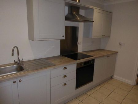 1 bedroom ground floor flat to rent - Photo 5