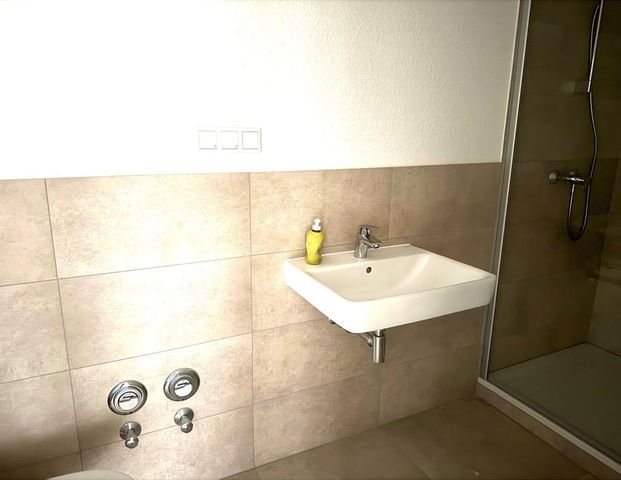 3 Zimmer mit Einbauküche- Zentral in Büdingen, Neubaustandart - Photo 1