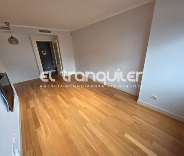 Piso de alquiler en Calle Rafael Bergamín, San Juan Bautista - Photo 6