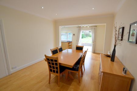 Chanctonbury Way, Woodside Park, London, N12 - Photo 2