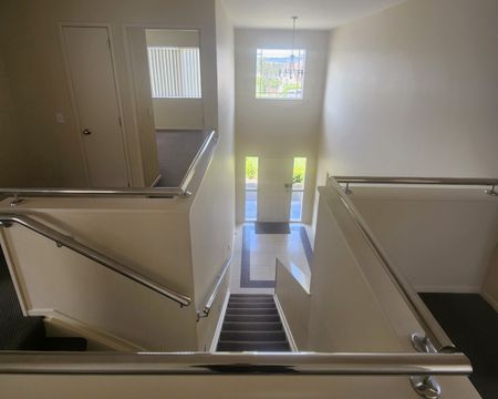 12 Tivoli Court, Flat Bush, Auckland - Photo 2