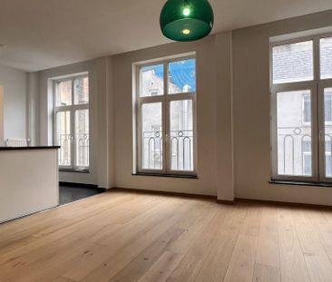Duplex te huur in Brussel voor € 1.440 met 3 slaapkamers - Photo 1