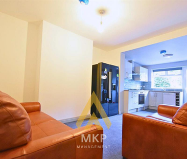 5 bedroom terraced house to rent - Photo 3