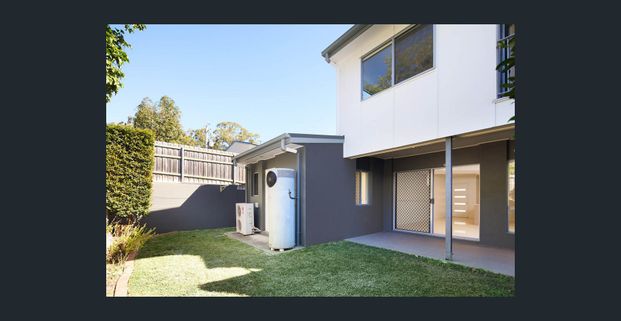 AS NEW TOWNHOUSE - with GARDEN MAINTENANCE INCLUDED - Photo 1