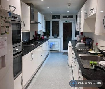 1 bedroom in a house share to rent - Photo 4