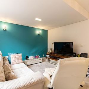 Casa de condomínio para alugar com 240m², 3 quartos e 3 vagas - Foto 1