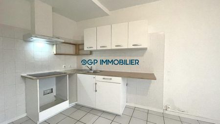 Appartement T4/5 en triplex à louer à Castelnau-d'Estrétefonds - Photo 4