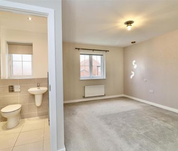 4 bedroom detached house to rent - Photo 6