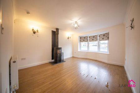 4 bedroom detached house to rent - Photo 4