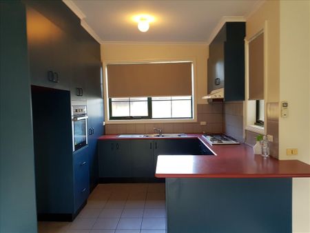 Oakleigh East - Photo 4