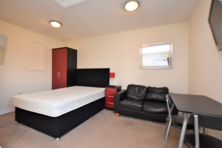 apartment to rent The Old Bell, Pines Hill, Stansted, CM24 - Photo 2