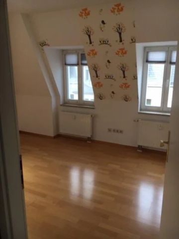 Außergewöhnliche 3-R-Maisonette-Wohnung mit Loggia ab Juli 2024 wieder frei - Photo 2