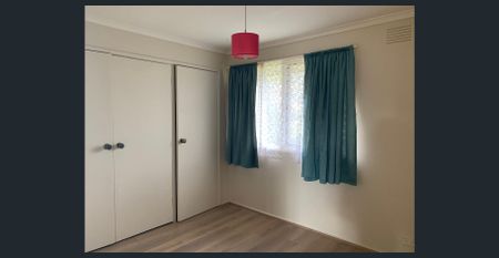 21 Chelmsford Way, Melton West - A Welcoming Family Home - Photo 5