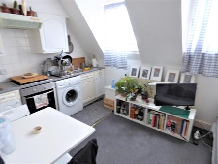 1 bedroom flat to rent - Photo 5