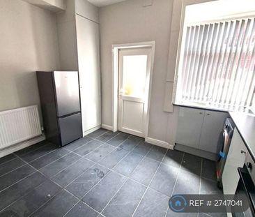 1 bedroom in a house share to rent - Photo 6