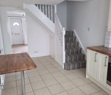 2 bedroom terraced house to rent - Photo 6