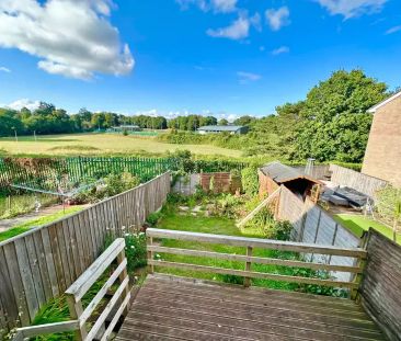 4 bedroom semi-detached house to rent - Photo 4