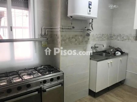 Piso en alquiler en Residencia - Photo 3