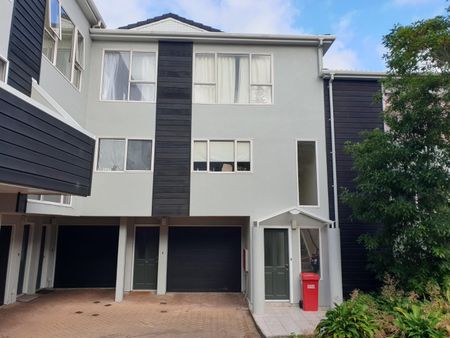 Lovely 2-bedroom home on the city end of Mt cook with garage. - Photo 4