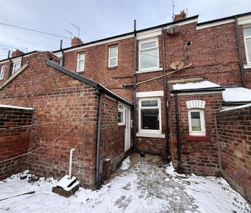 2 bedroom terraced house to rent - Photo 4