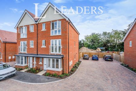 1 bedroom room to rent Ironstone Way, Chichester, PO19 - Photo 3