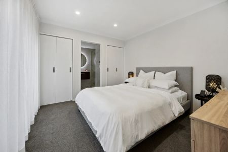 Modern Comfort & Effortless Living in a Safe, Friendly Cul-de-Sac - Photo 2