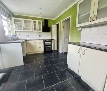 Heol Barri, CAERPHILLY - Photo 5