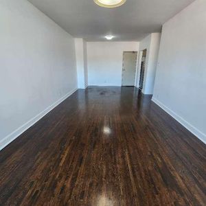 3 1/2 à louer à Saint-Laurent (1 chambre et 1 SDB) - Photo 2