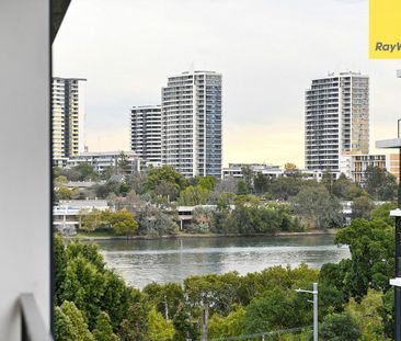 North-West Facing Spacious Waterfront 1-Bedroom Apartment Near the ... - Photo 4
