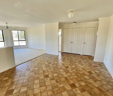 Quality Home, Quality Location - Photo 4