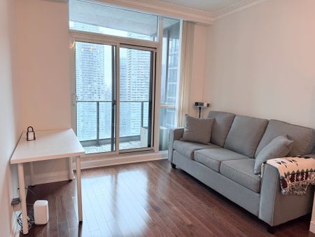 For Lease - 16 Harbour Street Unit# 3701, Toronto, Ontario - Photo 5