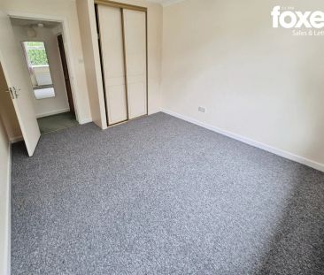 2 bed detached bungalow to rent in Christchurch Road, West Parley, Ferndown, Dorset, BH22 8SG - Photo 5