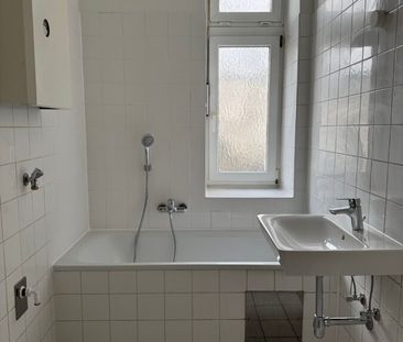 Zentral gelegene 3-Raum-Wohnung, extra Küche, im 4ten Stock mit Lif... - Photo 5