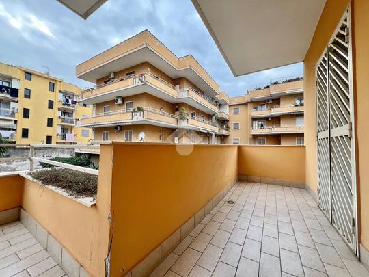 6 locali in affitto - Photo 1