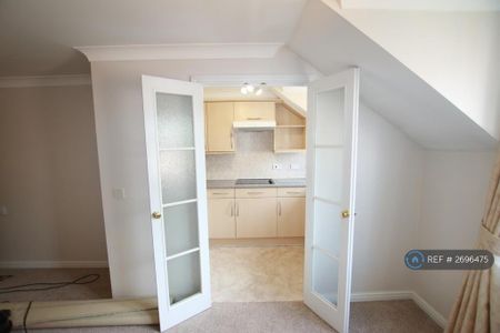 1 bedroom flat to rent - Photo 5