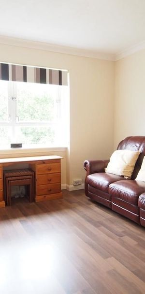 TWO BEDROOM FLAT SHARE IN M13 AREA OF MANCHESTER - Photo 1