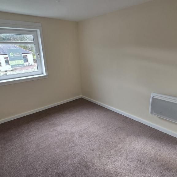 1 bedroom ground floor flat to rent - Photo 1